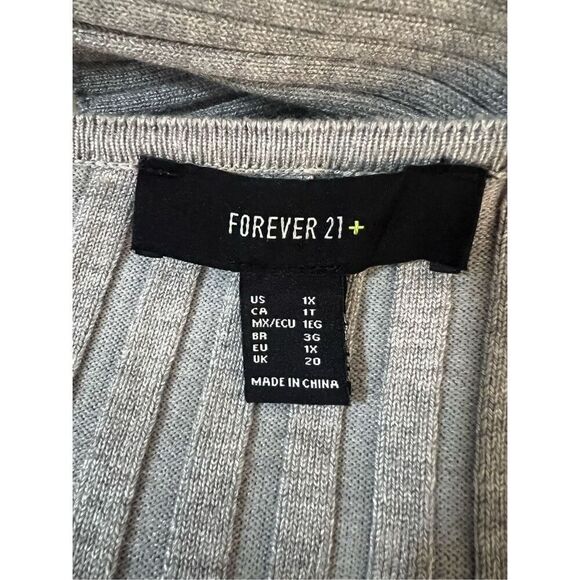 Forever 21 Women Plus Size 1X Knit Cardigan Sweater V-Neck Adult Crop Fit Gray - Picture 6 of 7